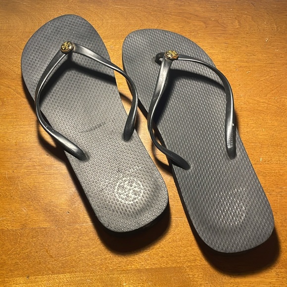 Tory Burch Black Rubber Flip Flops 8.5 - Picture 3 of 6